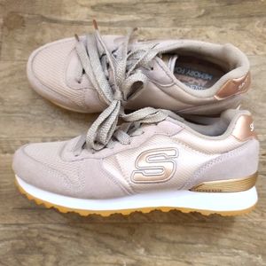 Sketchers sneakers